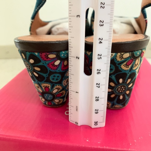 Anthropologie Pink Studio 70’s Inspired Sling-Back - Picture 5 of 8